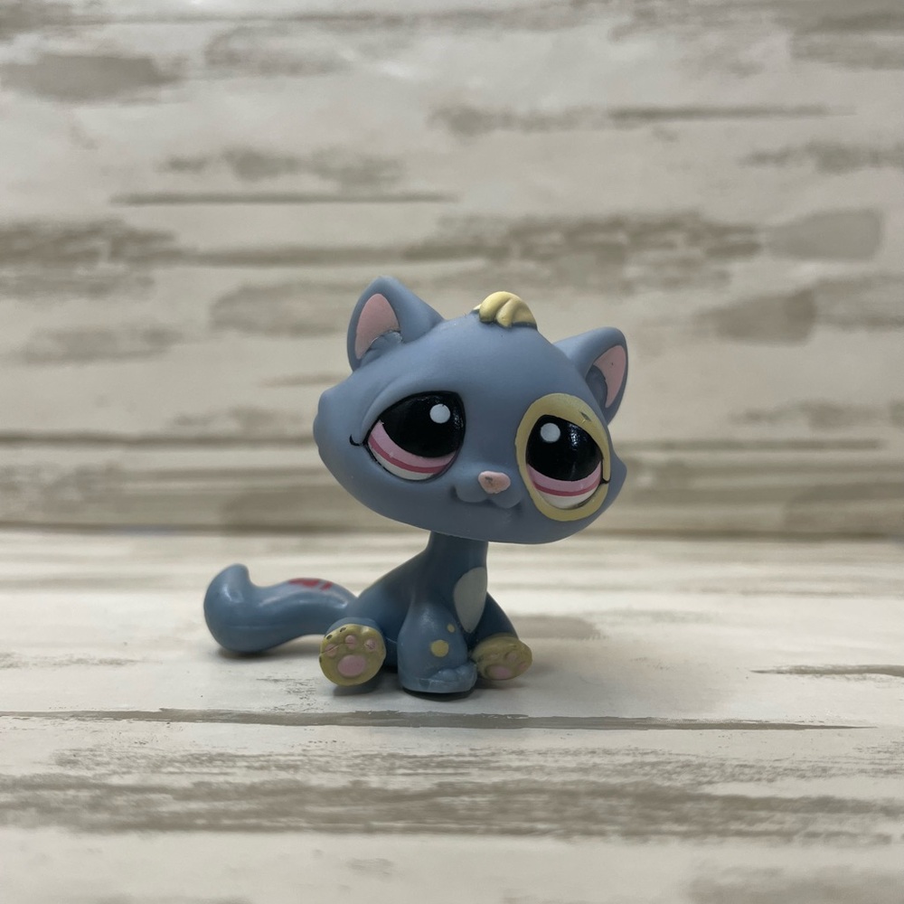Littlest Pet Shop Bon Bon Tabby Cat Blue Gray Pink Yellow #1155 Kitten RARE LPS - Picture 1 of 9